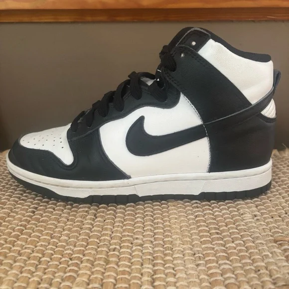 Nike Dunk High Retro Panda Black White University Red Women’s Size 6.5 Sneakers - Picture 1 of 7